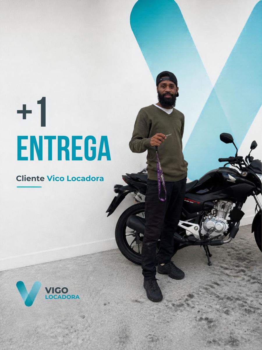 Cliente retirando a moto