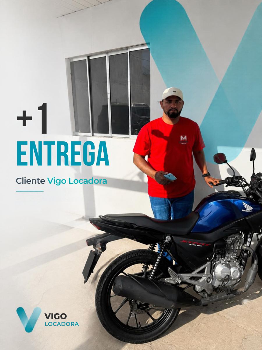 Cliente retirando a moto